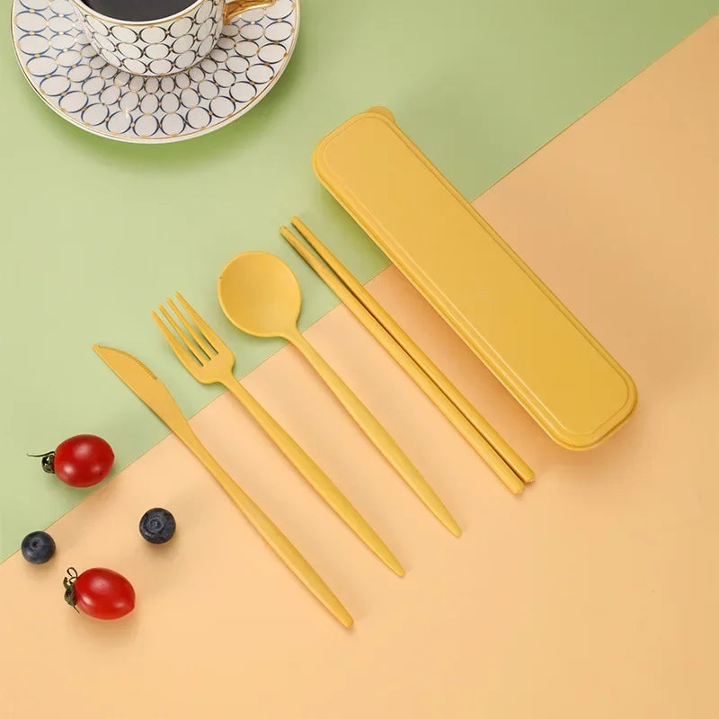 Couverts portables en plastique