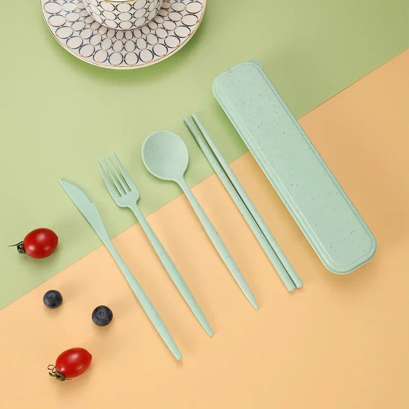 Couverts portables en plastique