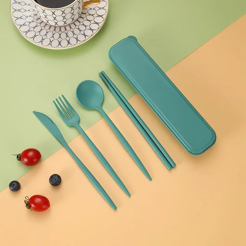 Couverts portables en plastique
