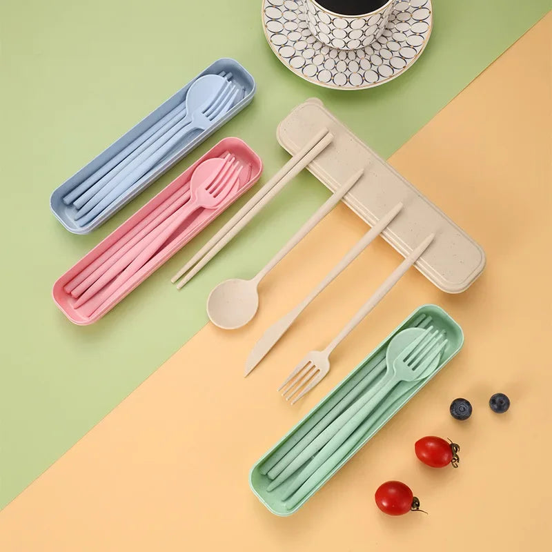 Couverts portables en plastique